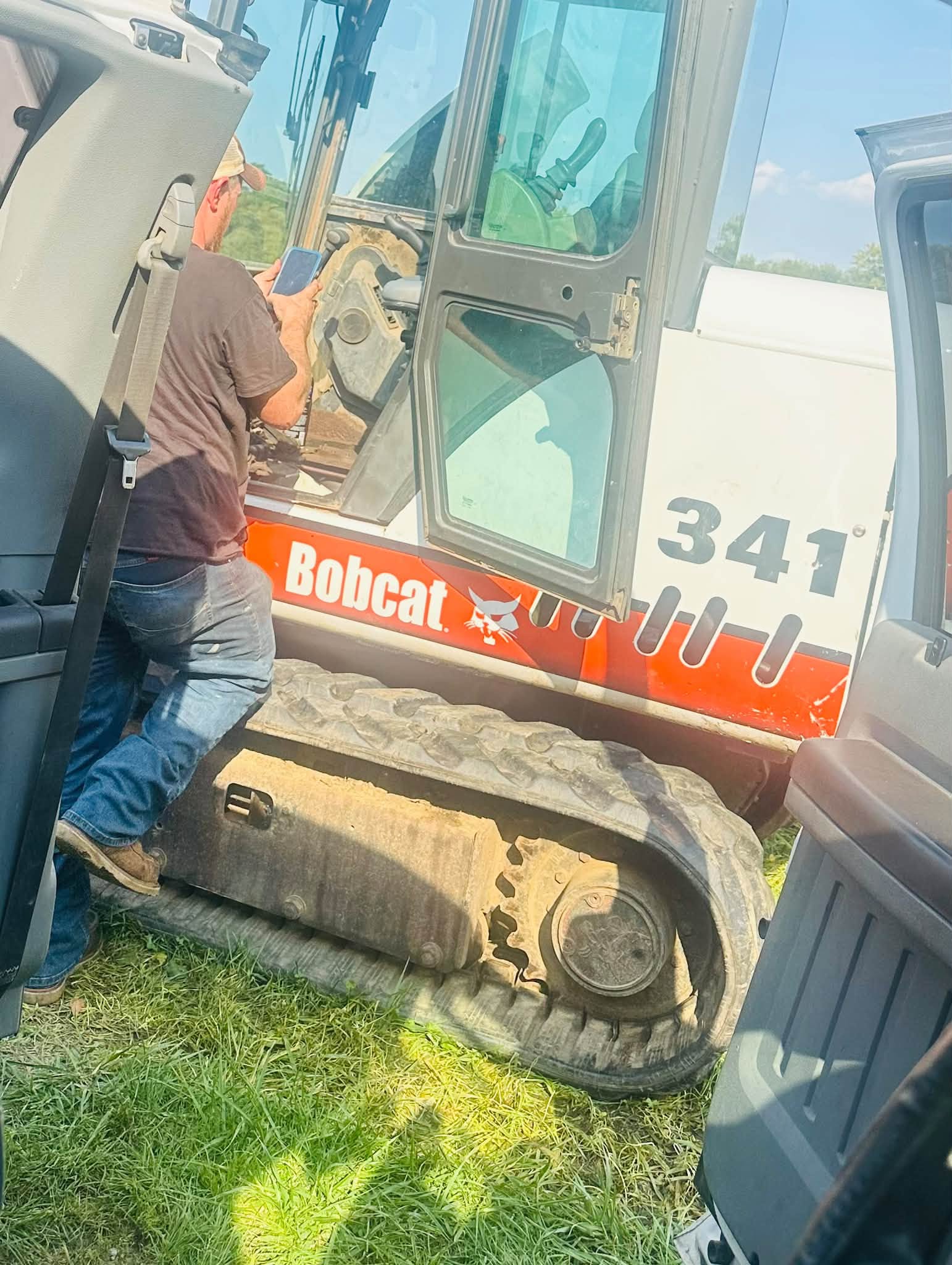 Paul working on a Bobcat 341 excavator